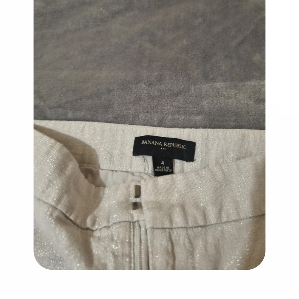 Banana Republic Light Gray Shorts - Picture 2 of 2